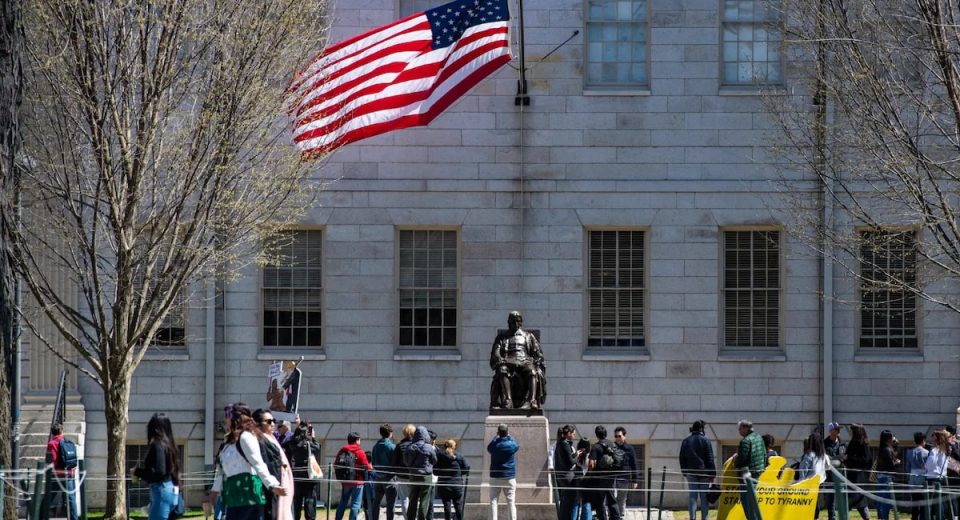 6 condições, 72 horas: o que Harvard deve fazer para manter estudantes estrangeiros