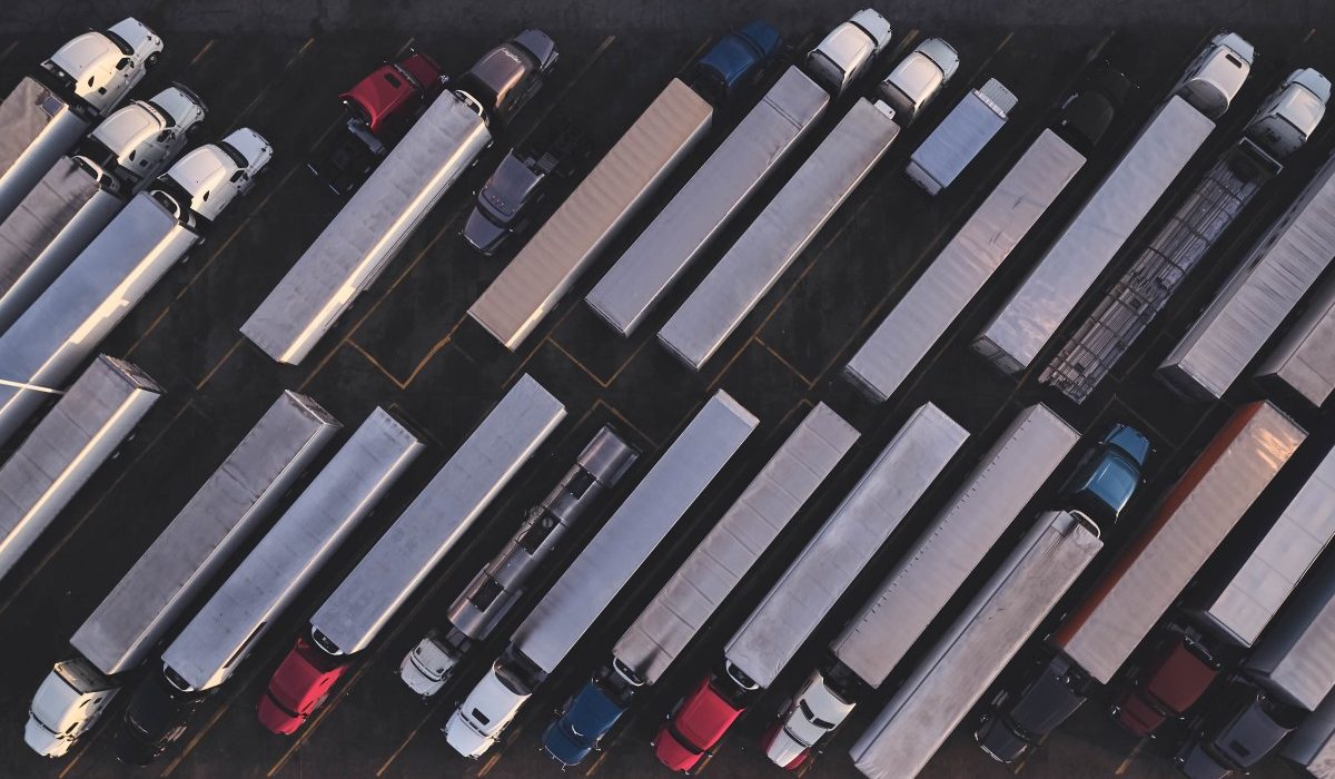 Mobilidade do TechCrunch: AI da Uber Freight, Tesla’s Robotaxi Coverat e Nikola’s Trucks Touch the the Auction Block