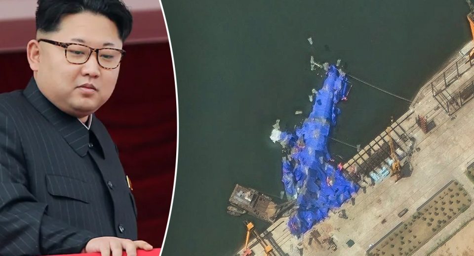 As imagens de satélite revelam que, após o fracasso do lançamento da Coréia do Norte, no torpedo marinho -overdue após um lançamento fracassado