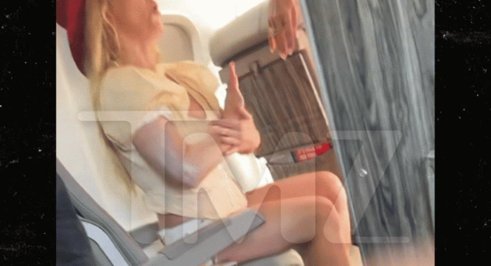 Britney Spears é caracterizada por shows particulares de exibição de fotos de jato a jato