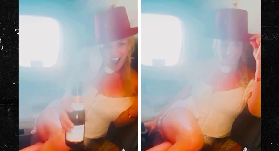 Britney Spirs V! Protege Fazzar para se mover