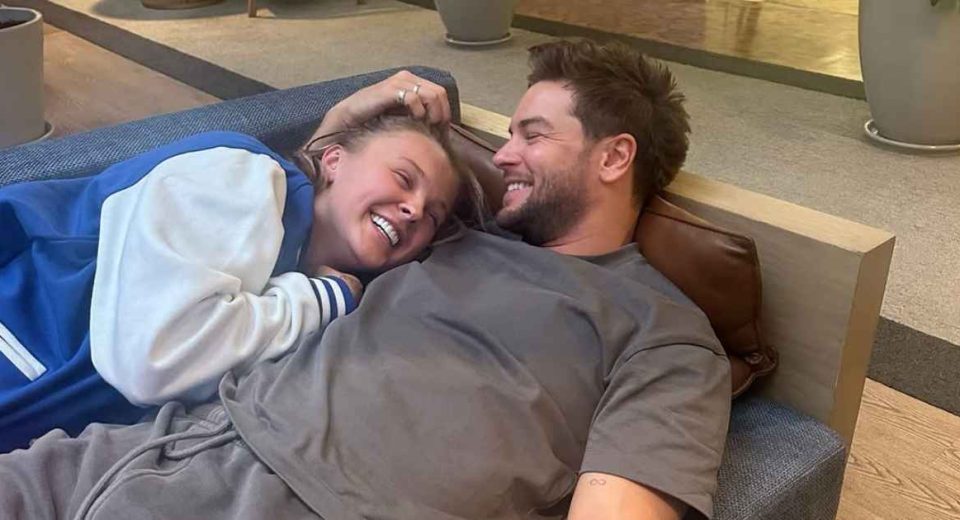 Chris Hughes compartilha fotos aconchegantes com JoJo Siwa depois de férias em família