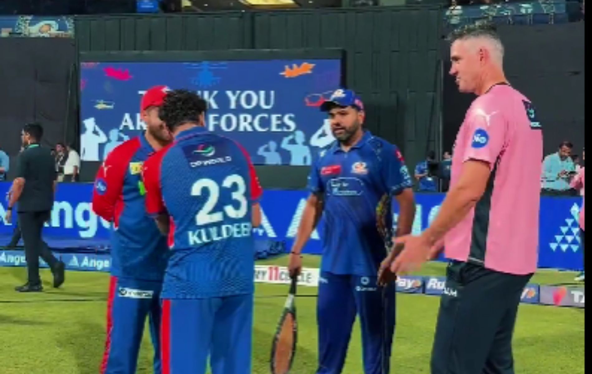 “Colete muito bom” – Kuleep Yadav, Mi vs DC IPL 2025 Clash (relógio)