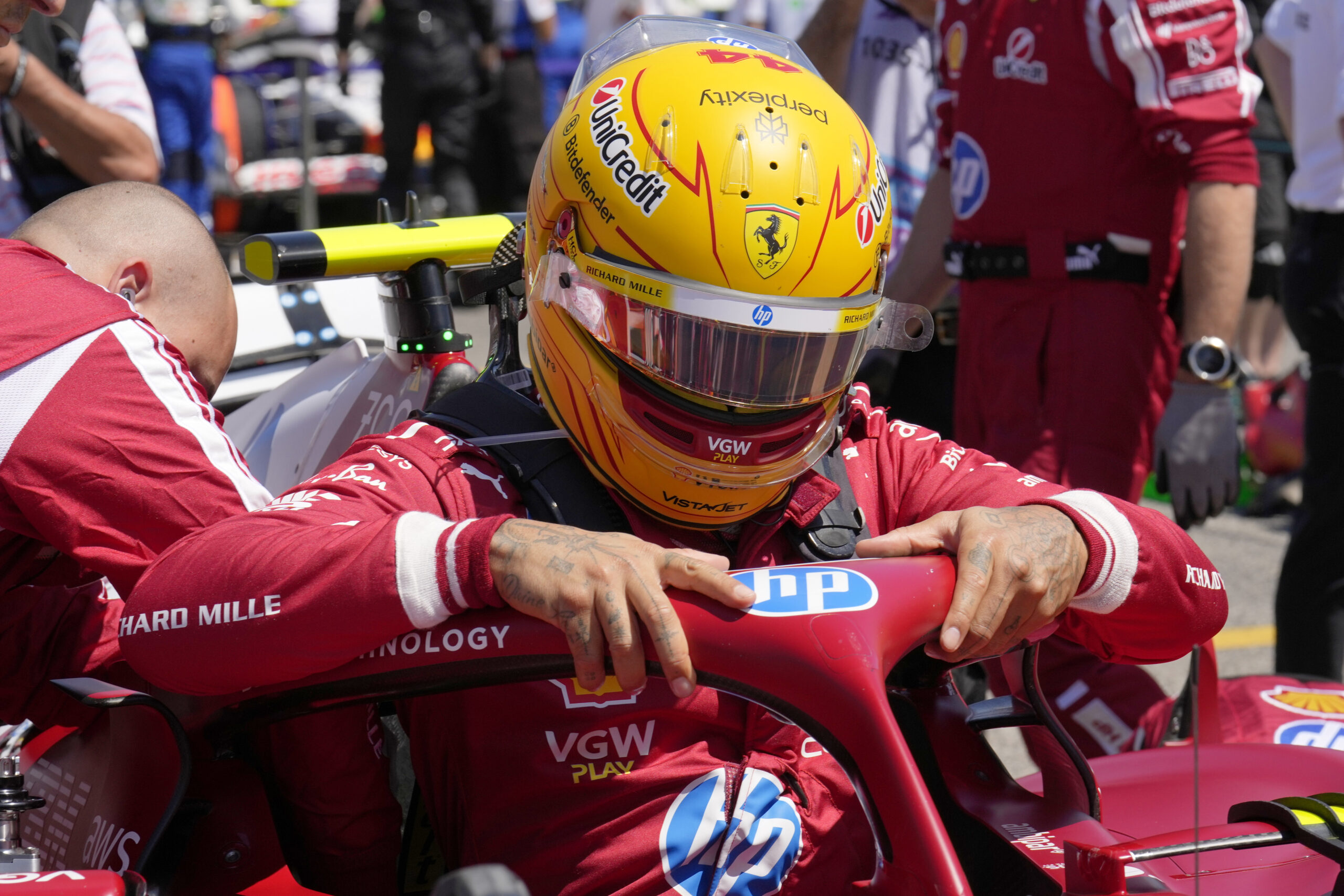 F1: Lewis Hamilton diz ‘antes do fim do tempo’ para salvar a temporada da Ferrari