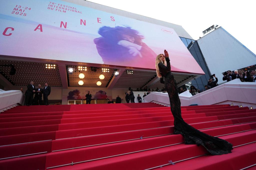 Foi melhorado para a área de distúrbios de eletricidade no sudeste da França, interfere no último dia do festival de Cannes