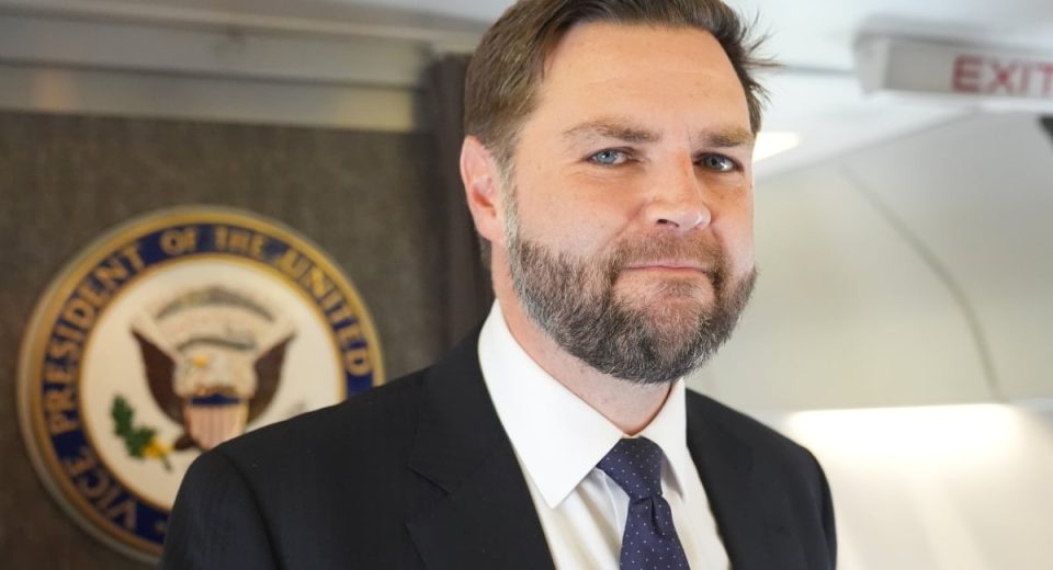 JD Vance menciona o namoro -Apps destrutivo