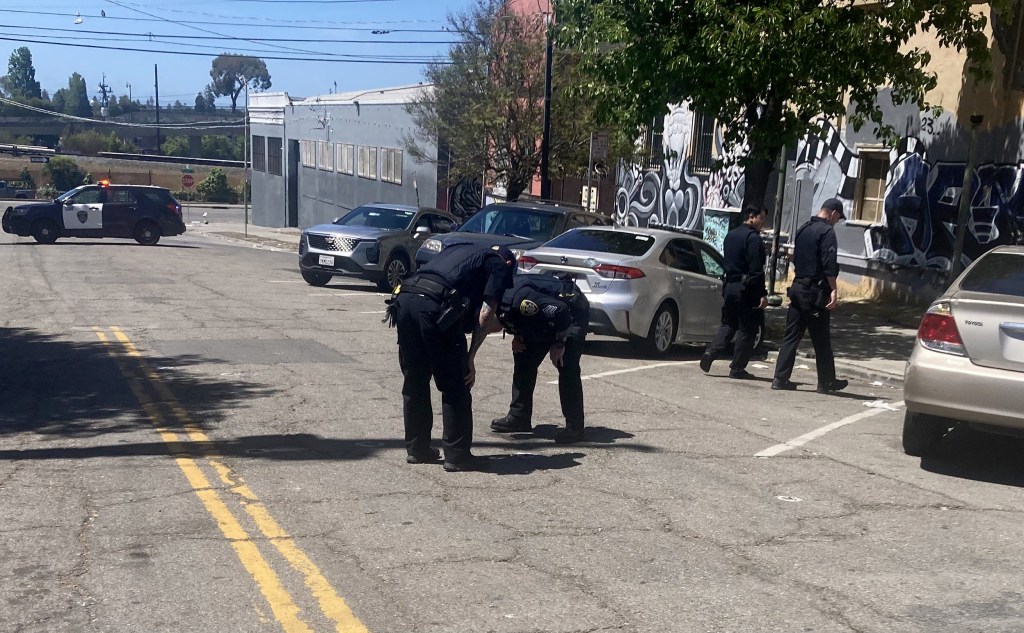 O homem morreu de feridas na quinta -feira em Oakland; Suspeito preso