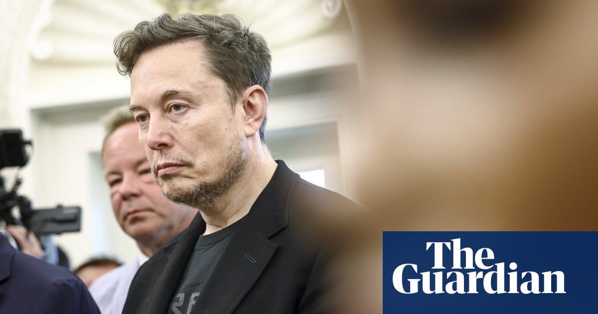 O que aconteceu com Elon Musk? O chefe de tecnologia dirige até as margens do mundo Trump