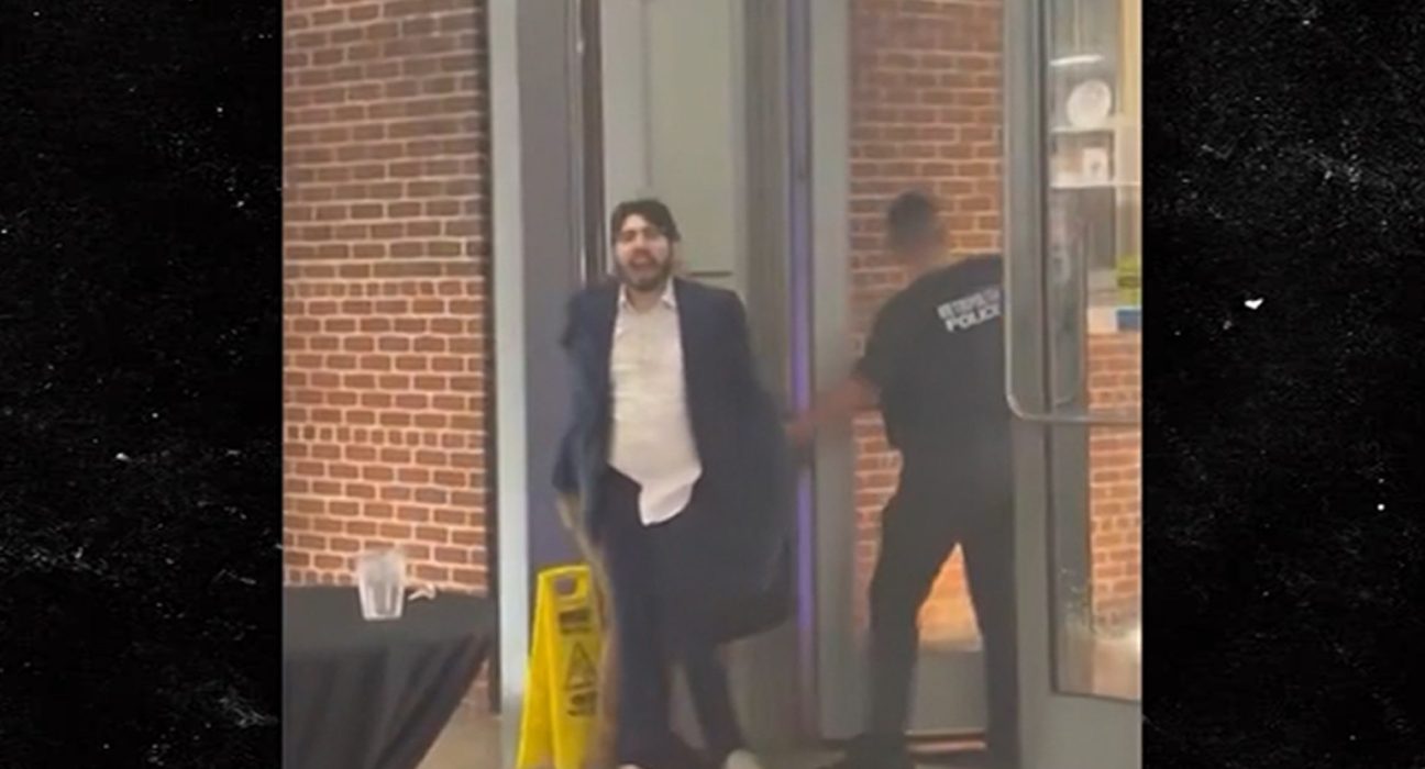 O tiroteio do Museu Judaico Culpado é preso, “Palestina livre”, gritos de vídeo