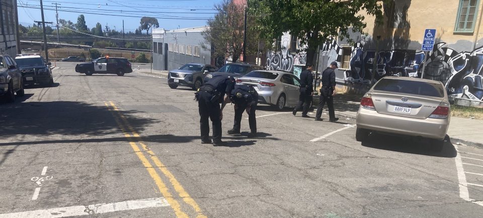 O tiroteio segue uma disputa em Oakland, no bairro de San Antonio, um homem ferido