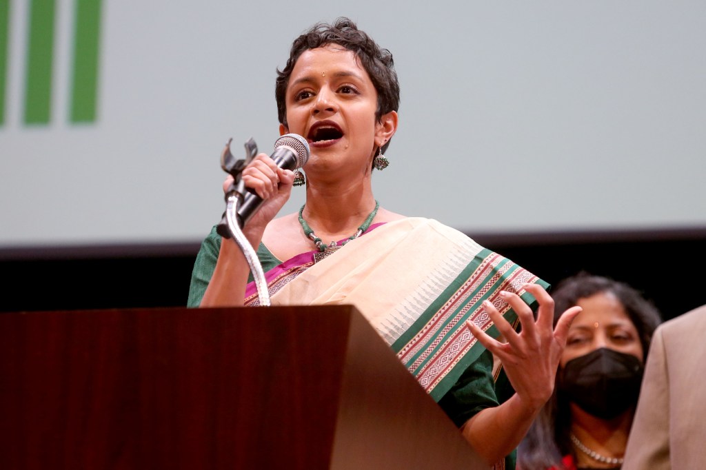 Ramachandran: Estou cansado de ouvir constantemente: “Bem, isso é apenas Oakland”. A cidade precisa de uma cultura de implementação.