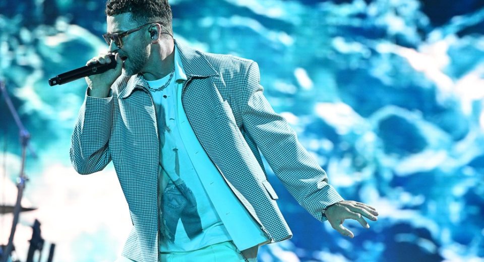 Revisão: Justin Timberlake vence durante a parada final de sua turnê