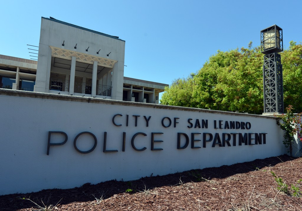 Suspeito preso em um roubo no restaurante San Leandro
