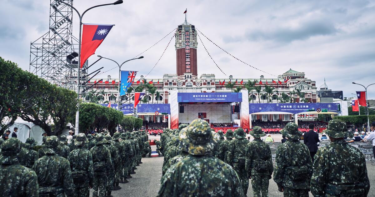 Taiwan está preocupado em espionar ameaças. Isso pode significar deportar milhares de chineses
