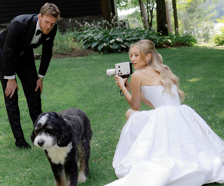 A esposa de Connor McDavid, Lauren, deixou uma mensagem emocionante para comemorar o primeiro aniversário do casal